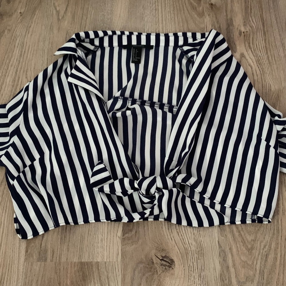 Long Sleeve Cropped Tie Dress Shirt